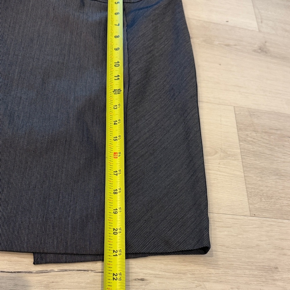 Express Design Studio NWOT Navy Midi Skirt - Picture 7 of 9
